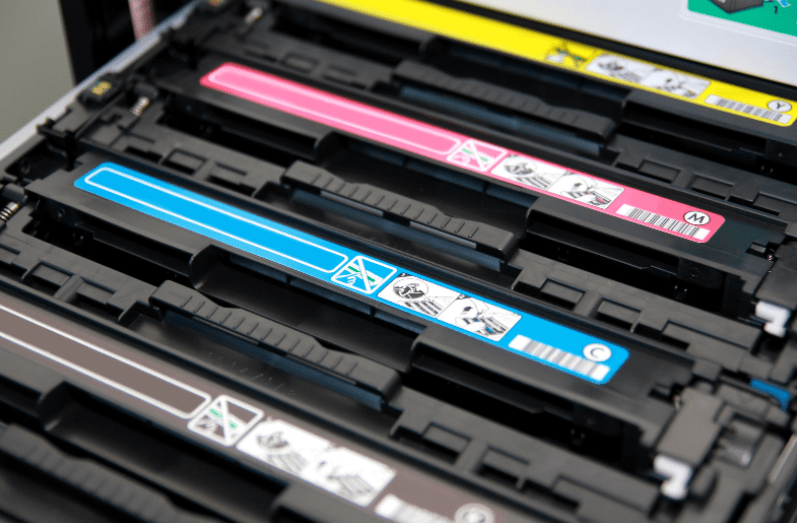 laserski barvni tiskalnik